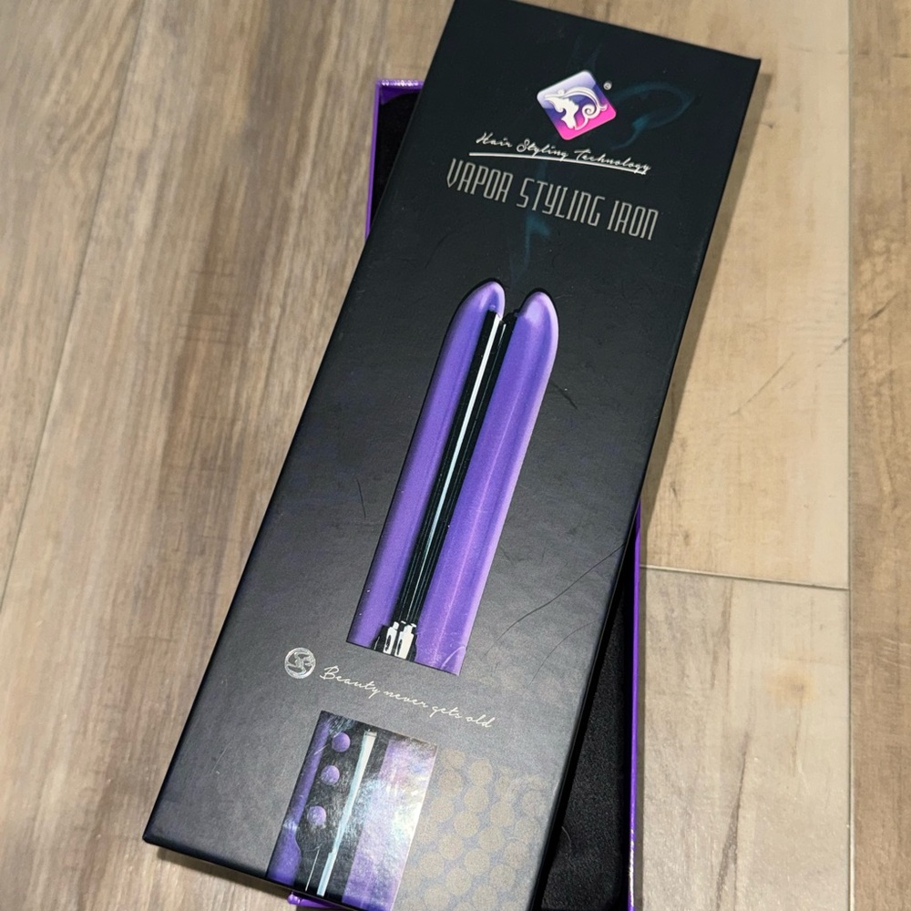 Royale Pro Vapor Flat Iron/straightener  w/ Argan Oil-Infused NIB